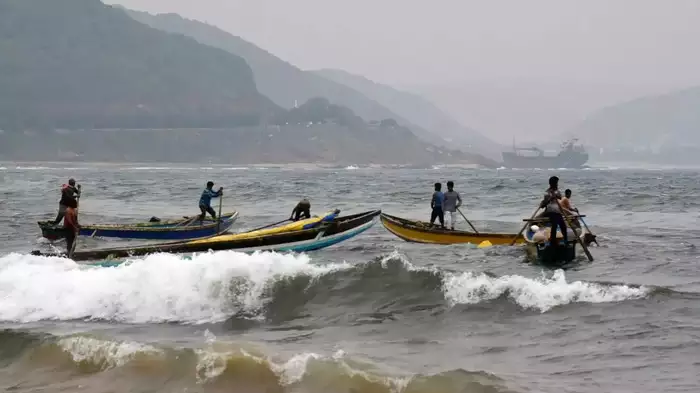 Kerala Weather Report: മഴ മാറി മാനം തെളിയുന്നു; മത്സ്യത്തൊഴിലാളികൾ ജാഗ്രത പാലിക്കണം