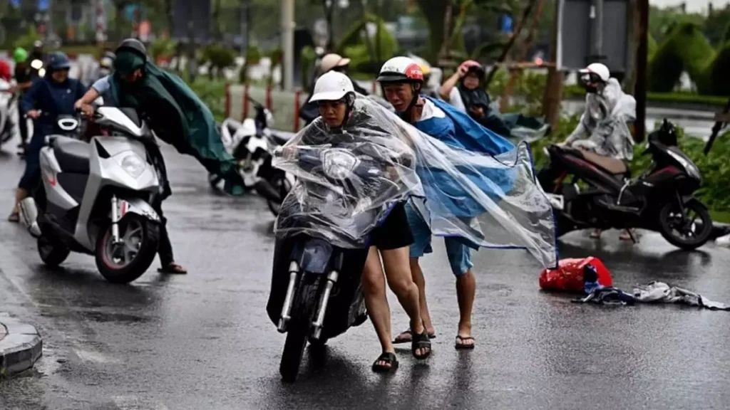 വിയറ്റ്‌നാമില്‍ ചുഴറ്റിയടിച്ച് യാഗി കൊടുംങ്കാറ്റ്; 152 പേര്‍ മരിച്ചു; 76 പേരെ കാണ്‍മാനില്ല; 210,000 ത്തോളം ഹെക്ടര്‍ കൃഷി നശിച്ചു; ഏഷ്യാ ഭൂഖണ്ഡത്തിലുണ്ടാകുന്ന ഏറ്റവും ശക്തന്‍!