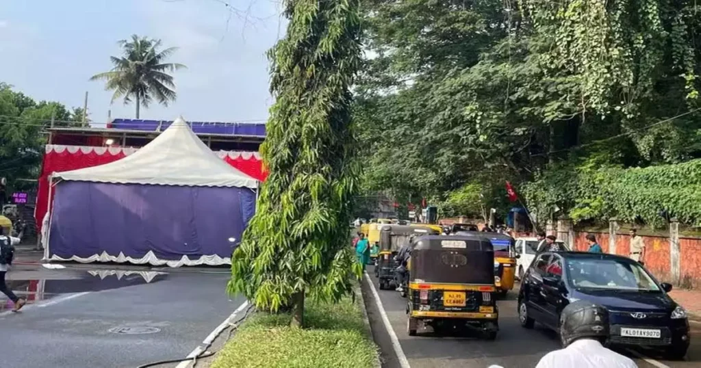 കോടതി ഇടപെടലിന് പിന്നാലെ നടപടി; സിപിഎം ഏരിയാ സമ്മേളനത്തിനായി തലസ്ഥാനത്ത് റോഡടച്ച സംഭവത്തിൽ കേസെടുത്ത് പൊലീസ്