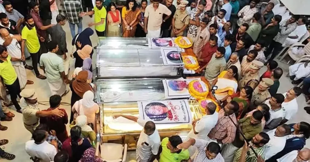 ഉറ്റകൂട്ടുകാരികൾക്ക് പ്രണാമമർപ്പിച്ച് നാട്; പനയമ്പാടം അപകടത്തില്‍ മരിച്ച കുട്ടികളുടെ പൊതുദർശനം ആരംഭിച്ചു