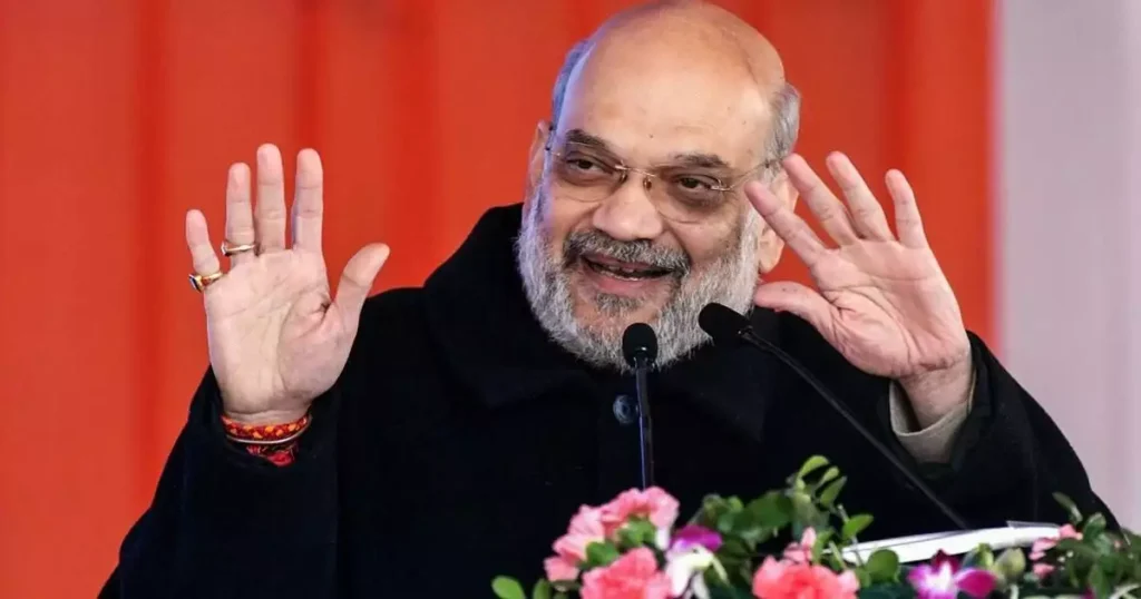 ഡൽഹിയിൽ കെജ്‌രിവാൾ നിർമ്മിച്ചത് അടിസ്ഥാന സൗകര്യങ്ങളല്ല, ‘ശീഷ് മഹൽ’: അമിത് ഷാ